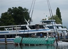 gekentertes MS Schwan wird auf dem Zugersee geborgen